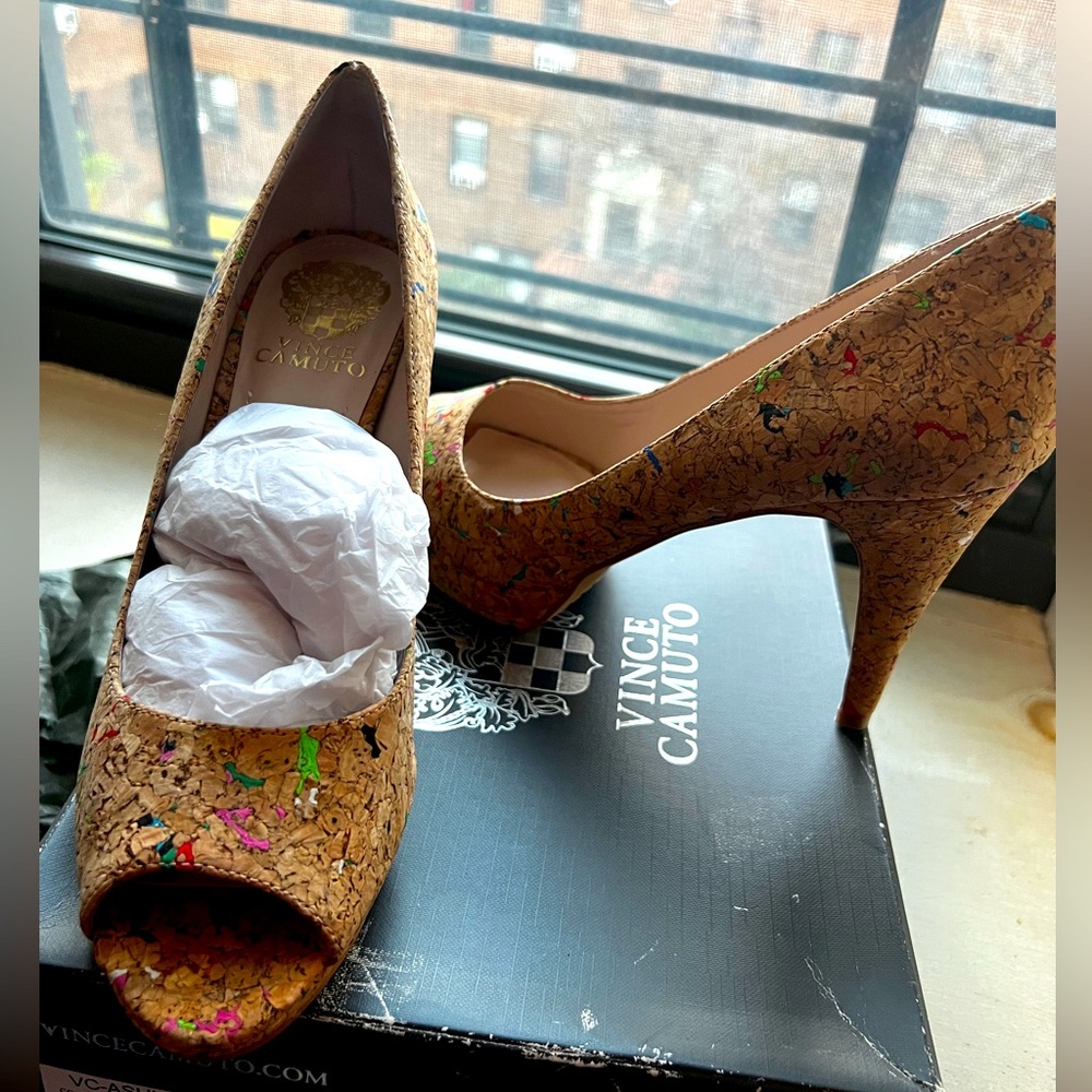 Vince Camuto heels size 8.5